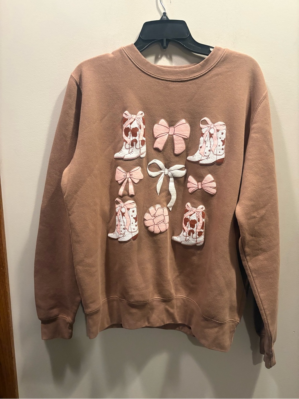 Pacific & Co Cowgirl Boots & Bows Graphic Sweatshirt - Picture 2 of 7